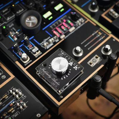 80W डुअल चैनल ब्लूटूथ 5.0 एम्पलीफायर बोर्ड 60x60x30 मिमी