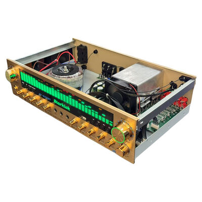 प्लास्टिक धातु एल्यूमीनियम मिश्र धातु निर्माण के साथ 2000W 6 (5.1) चैनल होम एम्पलीफायर